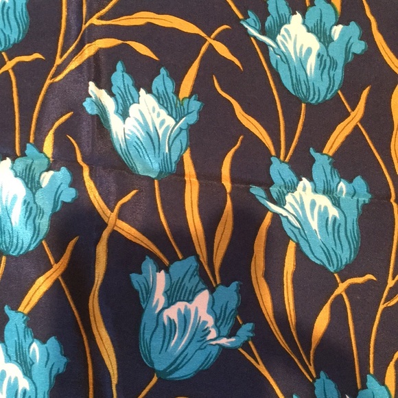 Ellen Tracy floral silk scarf - Picture 3 of 4